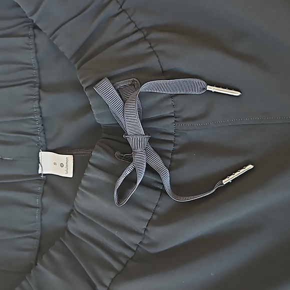 Shorts - Picture 2 of 5